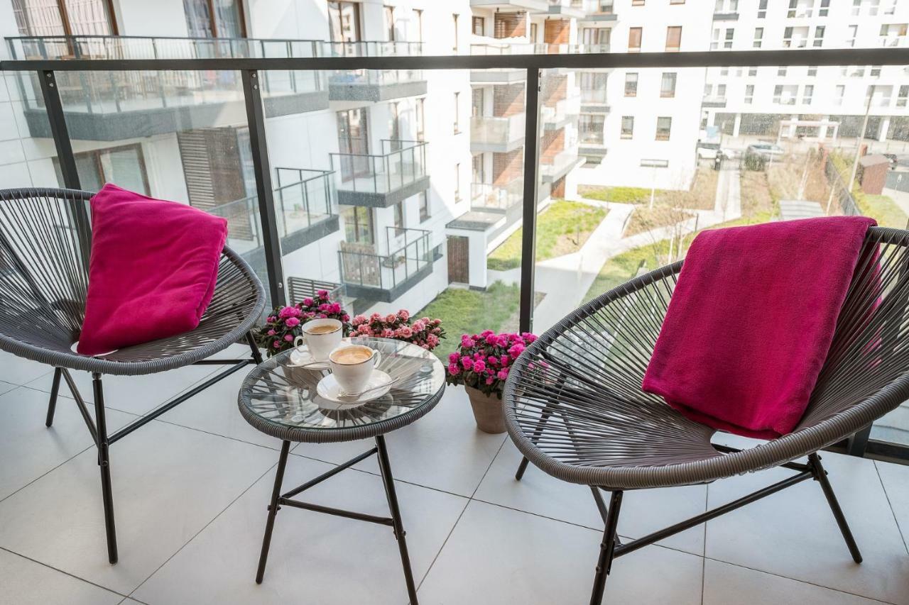 Raya Mansion Warsaw Apartment Bagian luar foto