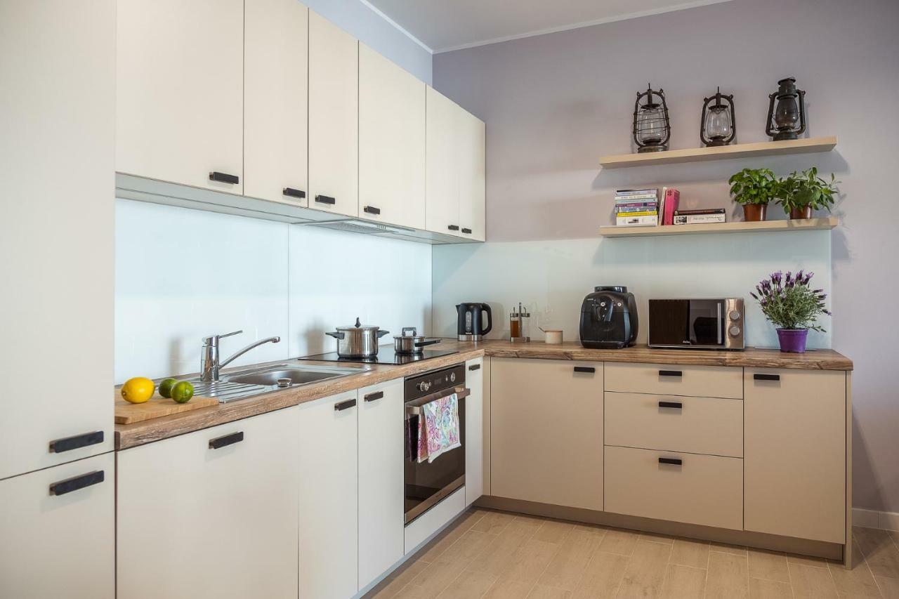 Raya Mansion Warsaw Apartment Bagian luar foto